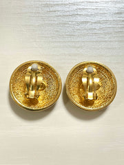 Vintage CHANEL gold tone matelasse round earrings with CC mark. Classic vintage Chanel jewelry. 070217ys1