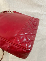 Vintage CHANEL red calfskin classic shoulder tote bag with gold tone chains and CC charm. Classic purse. 0506284