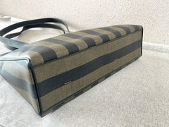 Vintage FENDI classic pecan stripe pattern large shopper tote bag with black leather handles. Daily use purse for Unisex. 070408re2