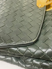 Vintage Bottega Veneta dark green intrecciato woven leather handbag. Rare masterpiece. 070324ac