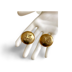 Vintage HERMES gold tone round earrings with Pegasus. 3cm width. Fabulous jewelry piece back in the old era. 050610ya
