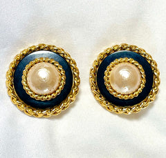 Vintage CHANEL large earrings with golden chain frames and black and faux pearl. Classic mademoiselle Chanel jewelry. 070218ys12
