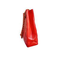 Vintage CHANEL red lambskin square shoulder bag with gold tone chain straps and gold CC. Paris limited edition. Classic purse. 060719ys