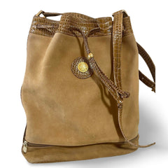 Vintage FENDI tan brown leather bucket hobo shoulder bag with croc embossed enamel leather trimmings and a golden logo charm. Unisex. 060711