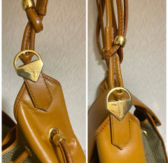 Vintage Yves Saint Laurent hobo bucket shoulder bag with camel brown leather trimmings and golden logo plate. YSL classic purse. 060823ac