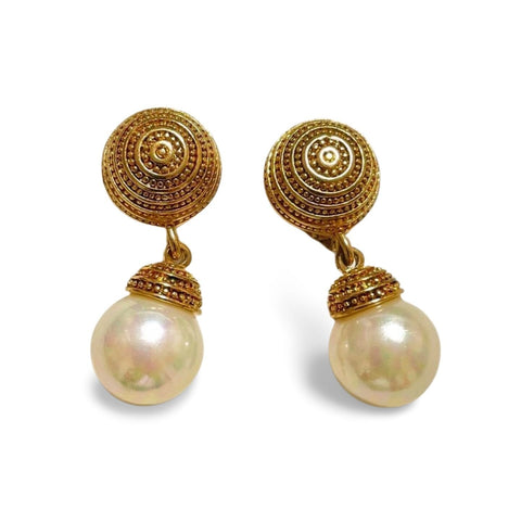 Vintage Nina Ricci golden and white faux pearl dangling earrings. Classic and beautiful jewelry piece. 060421ya