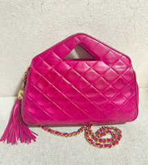 Vintage CHANEL pink lamb leather chain shoulder bag with fringe. Rare triangle handle handbag. Must have purse. 070225ac6