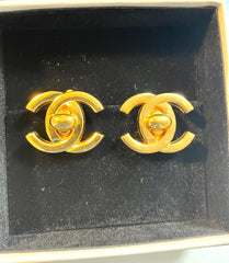 Vintage CHANEL golden turn lock CC earrings. Very classic and popular jewelry. Coco mark earrings. 060810y3