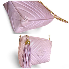 Vintage CHANEL milky pink shoulder bag, camera bag with a CC mark, and a fringe. Rare diamond, diagram, chevron stitch. Pale pink. 060130ac6