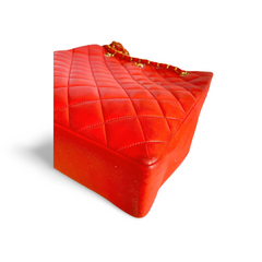 Vintage CHANEL red lambskin square shoulder bag with gold tone chain straps and gold CC. Paris limited edition. Classic purse. 060719ys