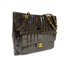 Vintage CHANEL 2.55 combo design black patent enamel chain shoulder bag with vertical stiches and golden CC closure hock. 050815ac2
