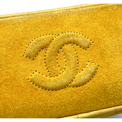 Vintage CHANEL yellow suede leather chain shoulder bag with CC tassel in lunchbox shape. 060910ac1