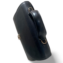 Vintage Burberry genuine black leather handbag with silver metal closure and Nova check linings. 070218ys4