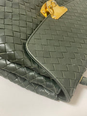 Vintage Bottega Veneta dark green intrecciato woven leather handbag. Rare masterpiece. 070324ac