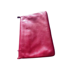 Vintage Gucci wine red shoulder bag with GG engraved flap and croc flap. Beautiful purse. 0404258