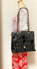 Vintage CHANEL 2.55 combo design black patent enamel chain shoulder bag with vertical stiches and golden CC closure hock. 050815ac2