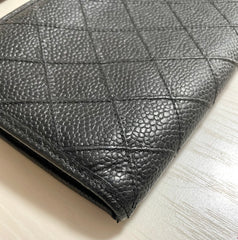 W3. Vintage CHANEL black caviar leather wallet with stitches and gold tone CC motif. Perfect gift. 050531ya1