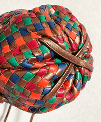 Vintage Bottega Venetia bronze and multicolor intrecciato shoulder bag, hobo bucket bag with kisslock closure pocket. 050809y