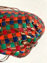 Vintage Bottega Venetia bronze and multicolor intrecciato shoulder bag, hobo bucket bag with kisslock closure pocket. 050809y