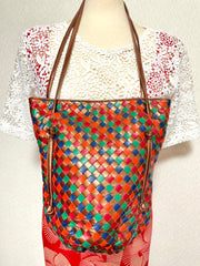Vintage Bottega Venetia bronze and multicolor intrecciato shoulder bag, hobo bucket bag with kisslock closure pocket. 050809y