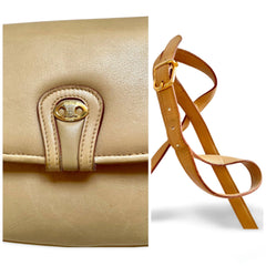 Vintage Celine beige leather shoulder bag with golden Triomphe and logo. Elegant and classic purse. 060123ac4