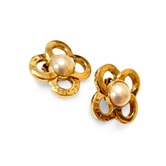 Vintage Celine golden clover, flower earrings with faux pearl. Classic jewelry piece back in the era. 060123ac12