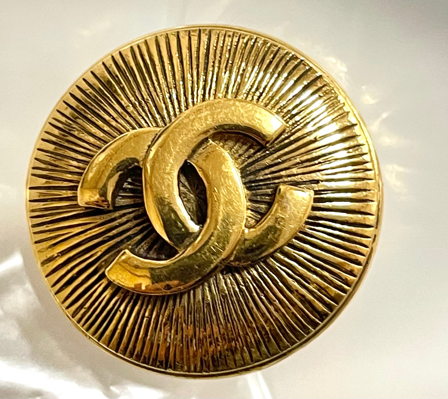 Vintage CHANEL round CC brooch, sunburst design. Made in France. Hat, scarf, jacket. Great gift. 050421ya1