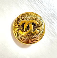 Vintage CHANEL round CC brooch, sunburst design. Made in France. Hat, scarf, jacket. Great gift. 050421ya1