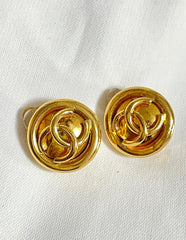 W2 Vintage CHANEL gold tone round earrings with 3D CC mark. Classic vintage Chanel jewelry. 041205an6