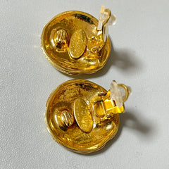 Vintage CHANEL golden round earrings with CC mark. Classic vintage Chanel jewelry. 050723ya1