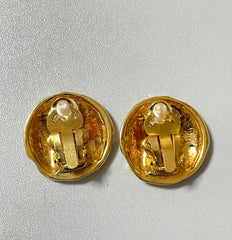 Vintage CHANEL golden round earrings with CC mark. Classic vintage Chanel jewelry. 050723ya1