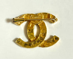 Vintage Chanel mini CC brooch with crystal stones. Classic jewelry piece. Great gift. 0408181