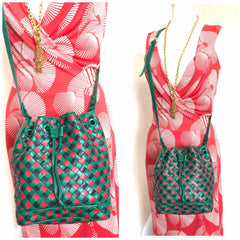 Vintage Bottega Veneta intrecciato woven green, red, and black leather hobo bucket, shoulder bag. Rare intrecciato purse back in the era.
