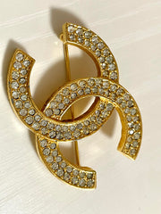 W2 Vintage Chanel CC brooch with crystals. Must have classic jewelry. Great gift. 0407265