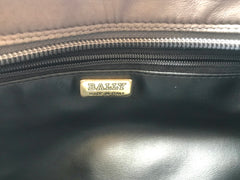 Vintage Bally grey, taupe smooth and suede leather mix intrecciato bag with gold tone B motif. Perfect daily use shoulder bag. 0403173