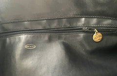 Vintage CHANEL black lambskin large tote bag with brown plastic chains and CC mark charm to the LAMPO zipper. 050206ac3