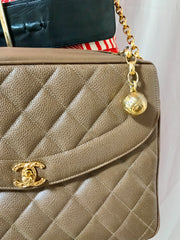 Vintage Chanel large brown caviar leather 2.55 camera bag style chain shoulder bag with golden CC ball charm. Must have purse. 0405161