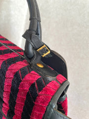 Vintage Roberta di Camerino red and black velvet chevron kelly handbag with golden logo motif. Rare masterpiece purse. 0501101ac