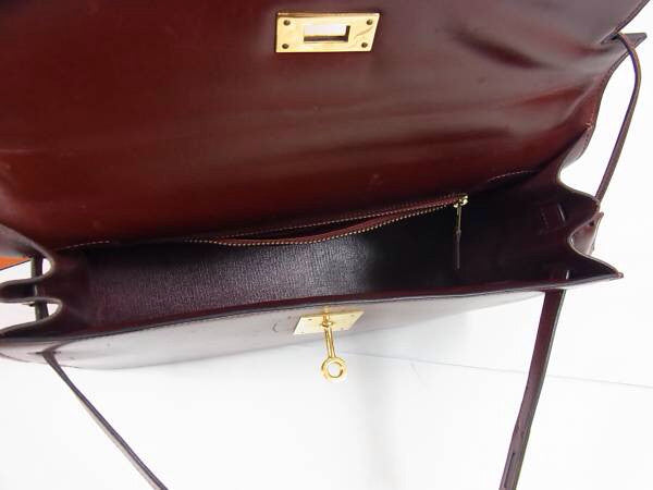 Hermès // Vintage 1977 Bordeaux Leather Kelly 32 Bag – VSP Consignment
