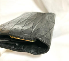 Vintage CHANEL black lambskin oval stitch clutch bag, wallet, pouch, mini purse, coin case with kiss lock case. 0410243