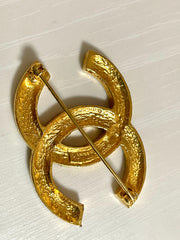 W2 Vintage Chanel CC brooch with crystals. Must have classic jewelry. Great gift. 0407265
