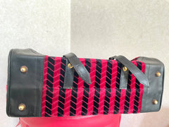 Vintage Roberta di Camerino red and black velvet chevron kelly handbag with golden logo motif. Rare masterpiece purse. 0501101ac