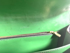 Vintage Louis Vuitton rare black epi mod shoulder bag with green bullseye. Unique epi purse. 0410282