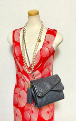 Vintage CHANEL black fringe camera bag with double flaps. Must have collar design flap shoulder bag. 0408151