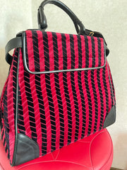 Vintage Roberta di Camerino red and black velvet chevron kelly handbag with golden logo motif. Rare masterpiece purse. 0501101ac