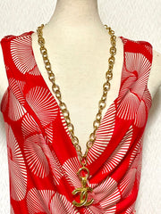 Vintage CHANEL golden oval hoop chain necklace with large CC logo pendant top. 0408248