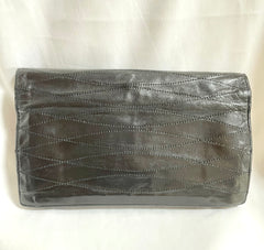 Vintage CHANEL black lambskin oval stitch clutch bag, wallet, pouch, mini purse, coin case with kiss lock case. 0410243