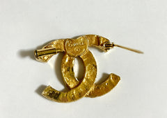 Vintage Chanel mini CC brooch with crystal stones. Classic jewelry piece. Great gift. 0408181