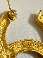 W2 Vintage Chanel CC brooch with crystals. Must have classic jewelry. Great gift. 0407265