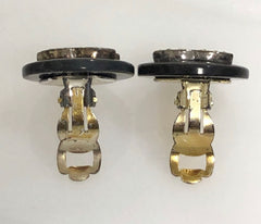 Vintage CHANEL black shell earrings with rhinestone crystal CC motif. Rare jewelry piece. 0410231